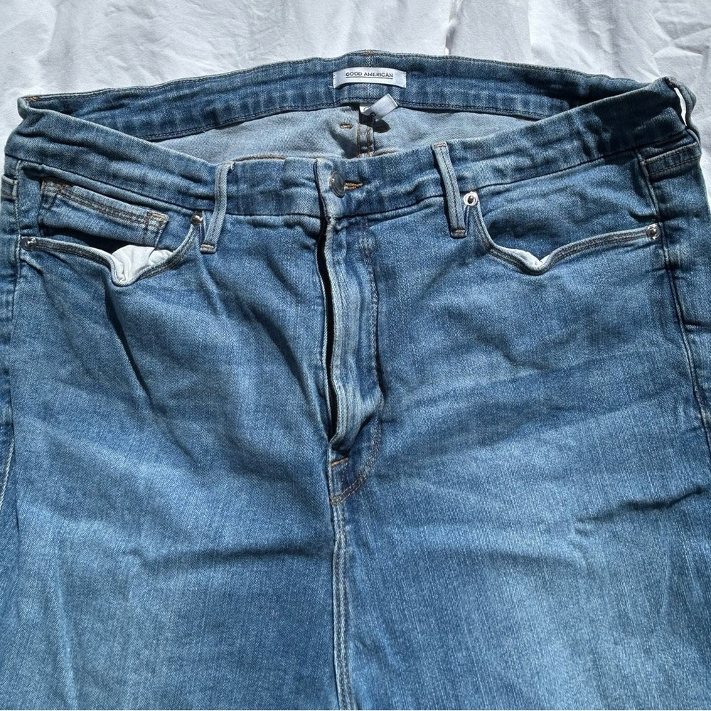 Good American Blue Straight Leg Jeans